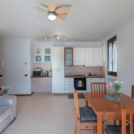 Apartment View House - Pescate